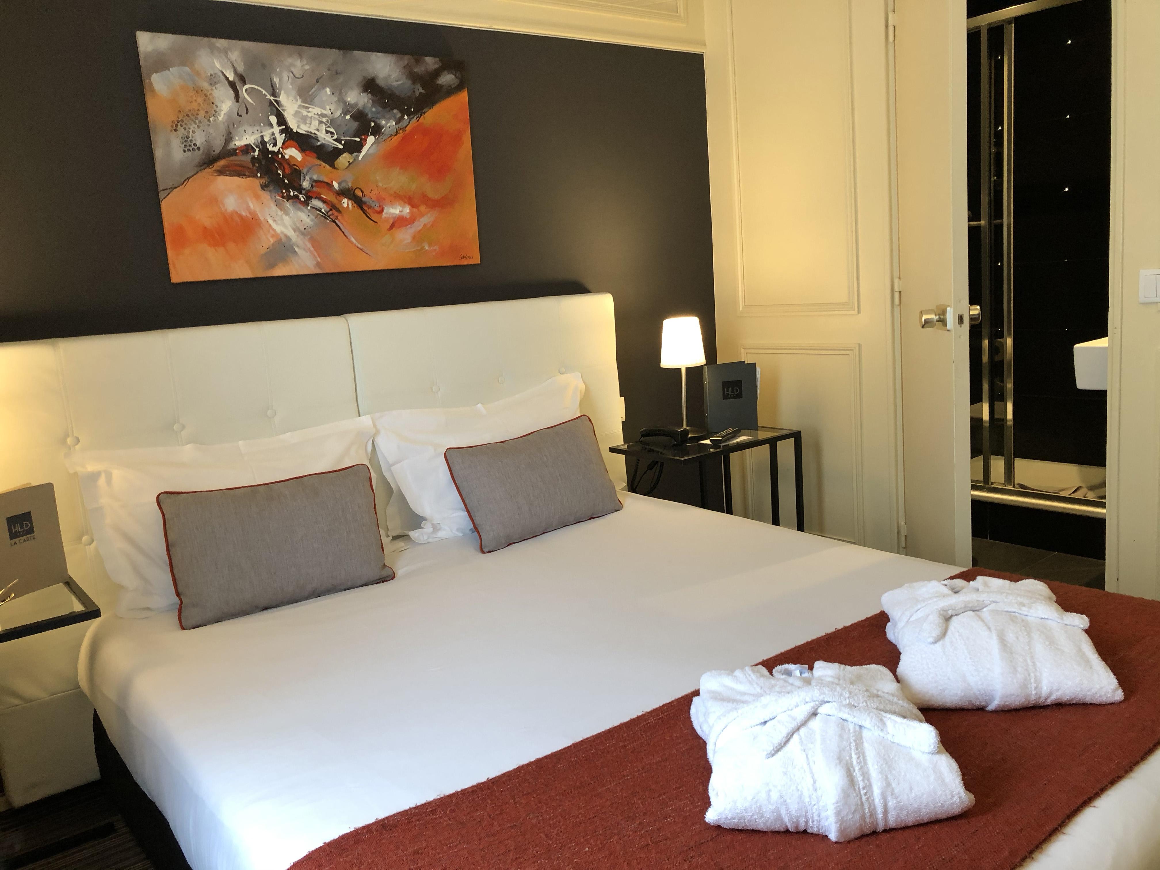 Hotel Dauphin Puteaux Exterior photo