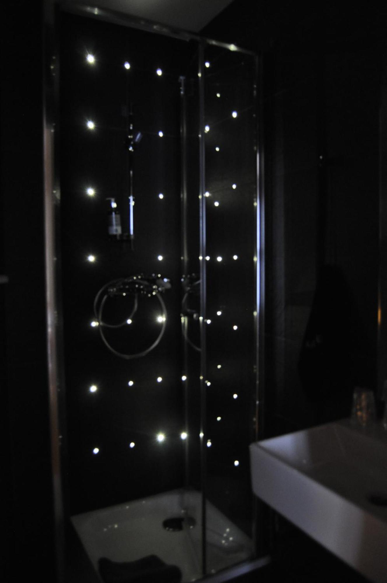 Hotel Dauphin Puteaux Room photo